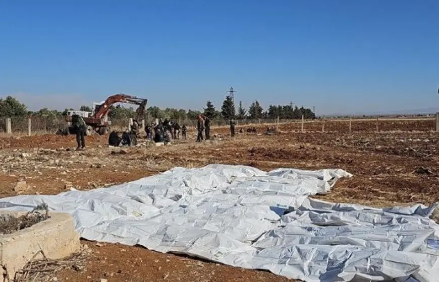 سوريا: اكتشاف مقبرة لـ11 شخصا بينهم 7 أطفال لمجزرة ارتكبها نظام الأسد في ريف حمص