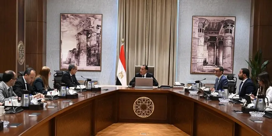 مدبولي يستعرض خطوات تنفيذ برنامج الطروحات الحكومية في قطاع الاتصالات وتكنولوجيا المعلومات