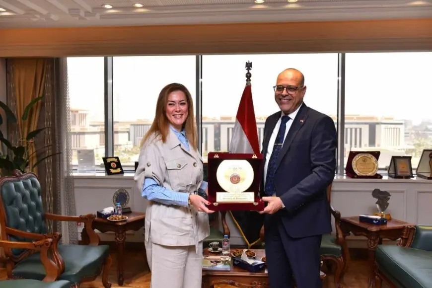 وزير العمل يستقبل المدير التنفيذي للأكاديمية الوطنية للتدريب لتعزيز التعاون وبحث الملفات المستقبلية