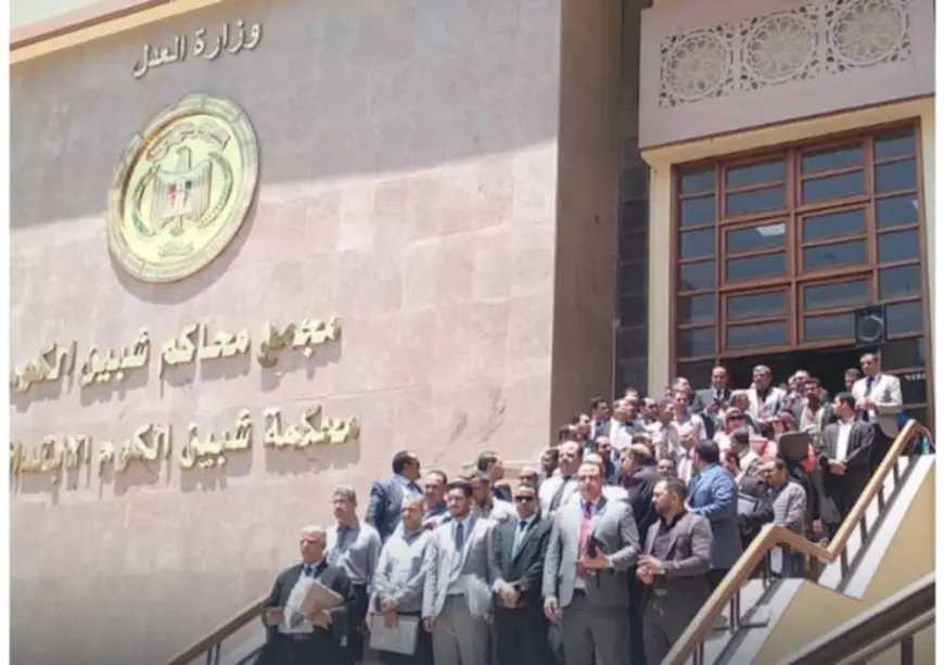 تصعيد نقابي في مواجهة الرسوم القضائية الجديدة.. محامو المنوفية وكفر الشيخ ينظمون وقفات احتجاجية أمام المحاكم