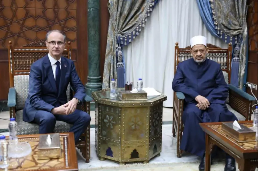 شيخ الأزهر يبحث مع رئيس وزراء صربيا دعم مسلمي بلاده وتعزيز التعاون العلمي والدعوي