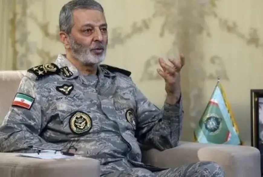 رئيس الأركان الإيراني يؤكد تكثيف الهجمات على إسرائيل ويدعو سكان تل أبيب وحيفا لمغادرتهما