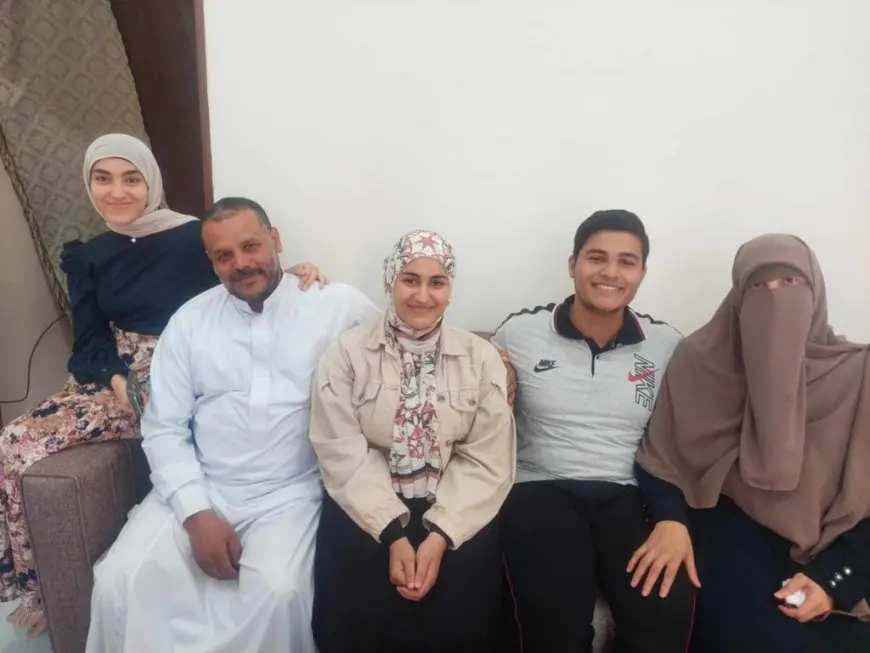 الثانية على الشهادة الإعدادية الأزهرية بجنوب سيناء: نفسي أبقى أشهر مصممة أزياء