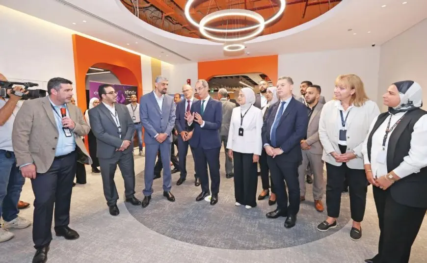 بإجمالى استثمارات 135 مليون دولار.. وزير الاتصالات يتفقد VXI الأمريكية