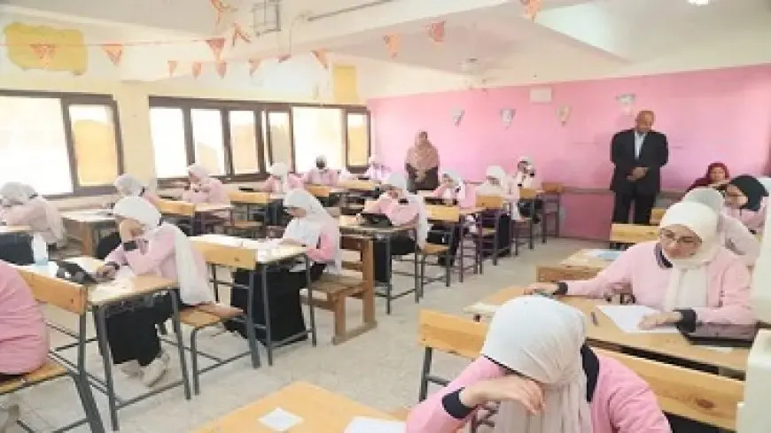 طلاب الثانوية العامة بالوادي الجديد: امتحان اللغة العربية سهل باستثناء بعض نقاط النحو