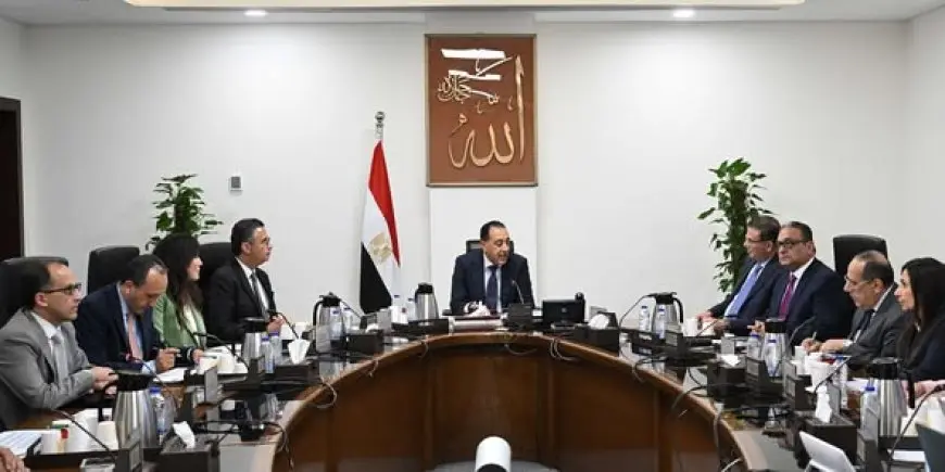 مدبولي يوجه بعقد اجتماع مع المُصنعين لعرض استراتيجية الدولة في ملف صناعة السكر