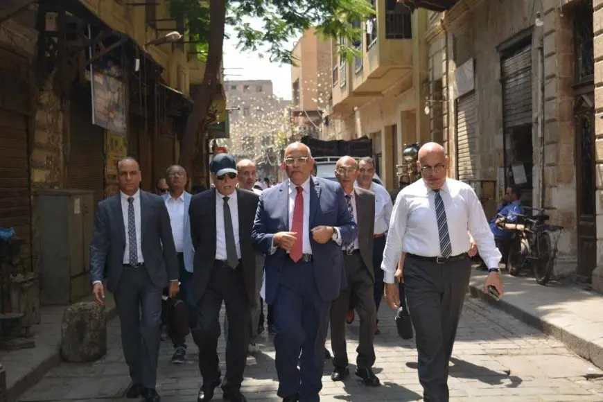 مستشار رئيس الجمهورية يتفقد تطوير باب الفتوح ودرب اللبانة ضمن خطة إحياء القاهرة التاريخية