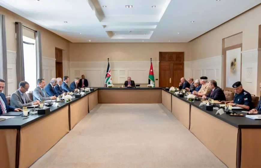 ملك الأردن يبحث مع رئيس وزراء بريطانيا سبل وقف التصعيد بالمنطقة