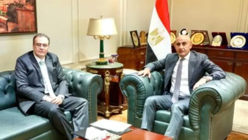 طلاب الثانوية العامة بأسوان: الفيزياء للطالب المتوسط وبعض النقاط للمتميزين.. والتاريخ طويل كالعادة