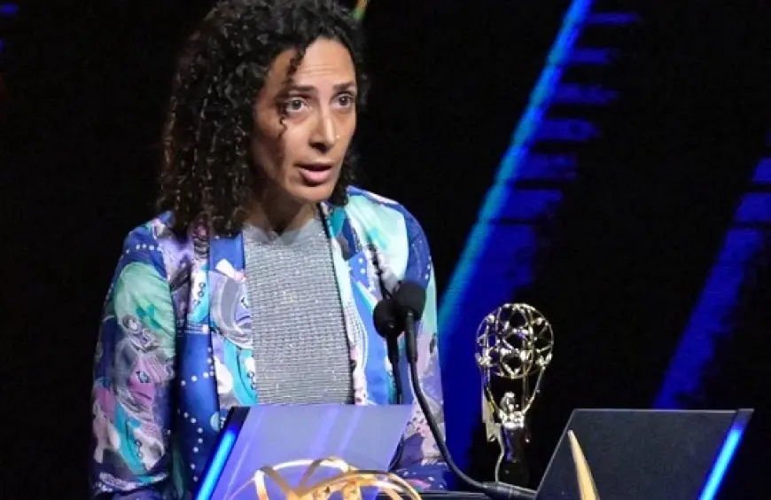 منى النجار تفوز بجائزة إيمي للأخبار والبرامج الوثائقية عن فيلمها القصير «نجت من غارة جوية قتلت أسرتها بالكامل فى غزة»