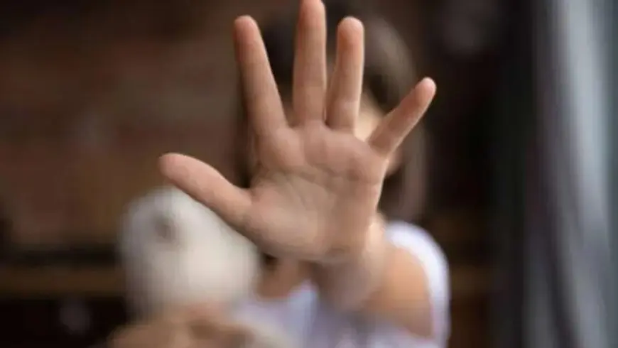 الختان بين الفريضة الصحية والجدل الحقوقي.. لماذا يحرَّم على الإناث ويُقرُّ للذكور؟