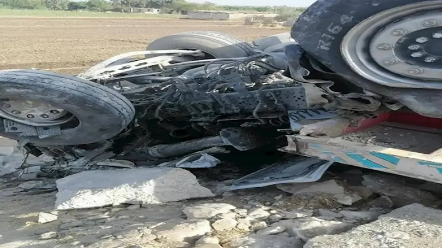 حزن يكسر القلوب في كفر السنابسة.. إغماء سيدة أثناء انتظار جثامين ضحايا الإقليمي