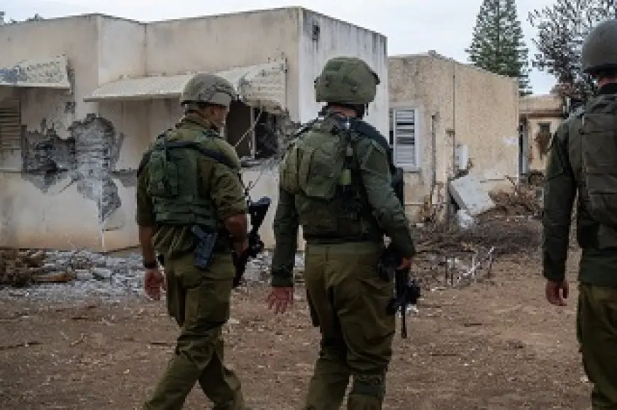 مقتل 7 جنود إسرائيليين في تفجير بغزة.. واستشهاد 79 فلسطينيا في هجمات إسرائيلية