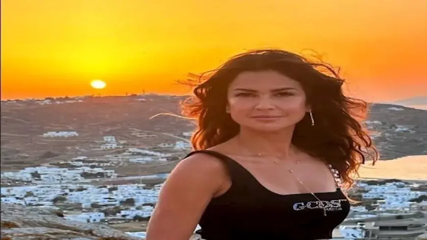 تصدرت التريند بسبب صورتها مع محمد صلاح.. 20 صورة ومعلومات عن كارين فهمي