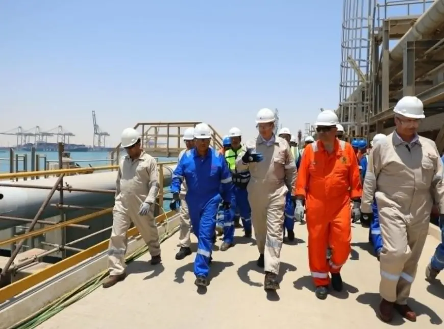 وزير البترول يتابع استعداد ميناء سونكر لاستقبال سفينة Energos Power