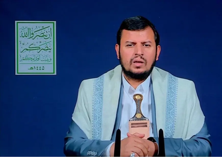 زعيم الحوثيين يعلن مواصلة إغلاق البحر الأحمر في وجه الملاحة الإسرائيلية