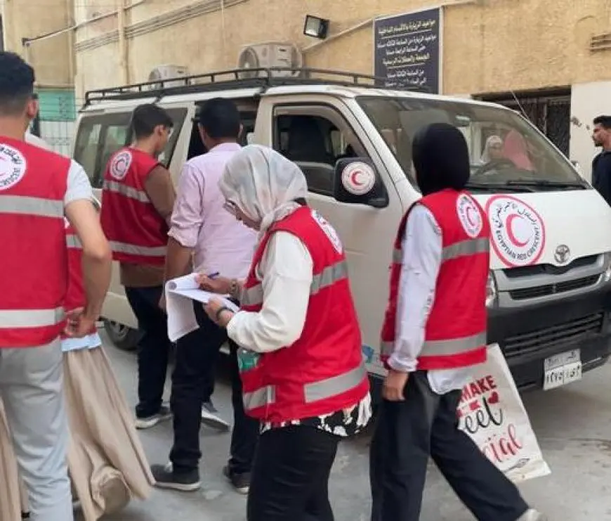 الهلال الأحمر: نواصل تقديم الدعم النفسي والمادي وتقييم الاحتياجات الملحة لأسر ضحايا حادث المنوفية
