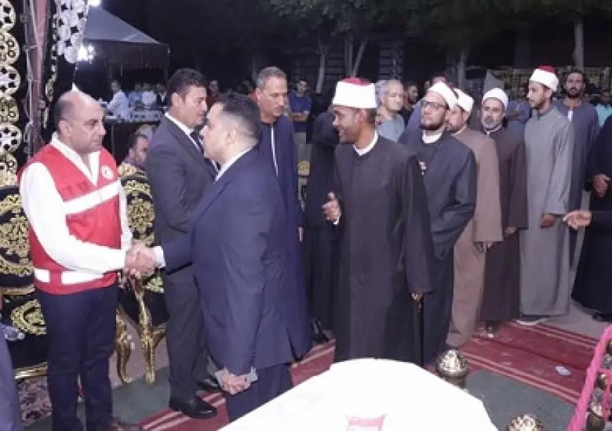 الأوقاف تشارك أهالي «كفر السنابسة» أحزانهم.. وفد رفيع يقدم العزاء في شهيدات حادث المنوفية الأليم
