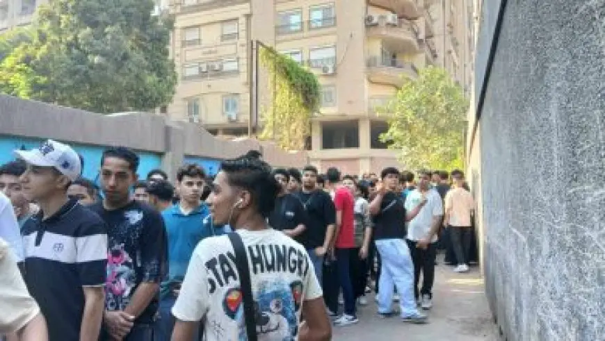 تأمين مكثف وتشديدات رقابية بامتحان الإنجليزي في الدقي.. والطلاب: نحلم بالتفوق رغم التوتر