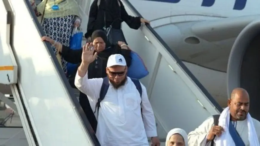 استقبال آخر أفواج الحجاج بمطار القاهرة