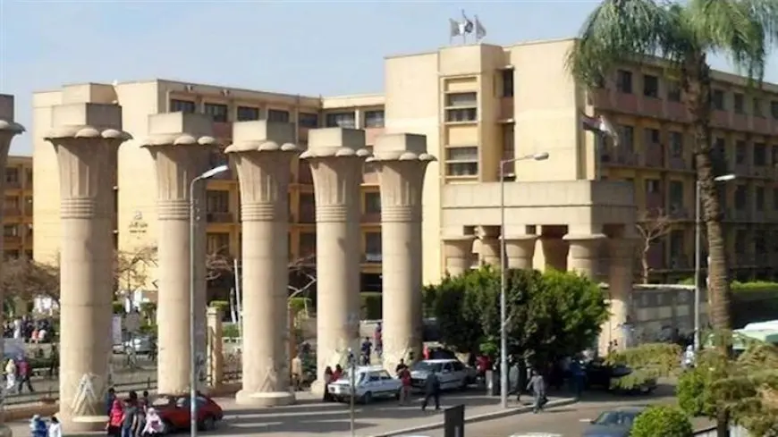 جامعة عين شمس توضح تفاصيل اعتداء خريجة على فرد أمن بسلاح أبيض