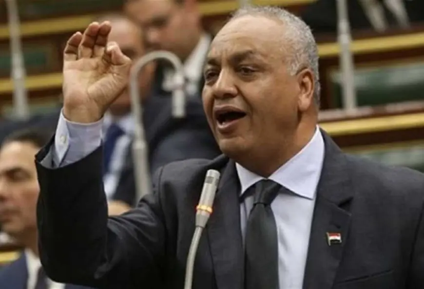 مصطفى بكري نقلا عن رئيس لجنة إسكان النواب: استثناء المستأجر الأصلي من إنهاء العقود الإيجارية