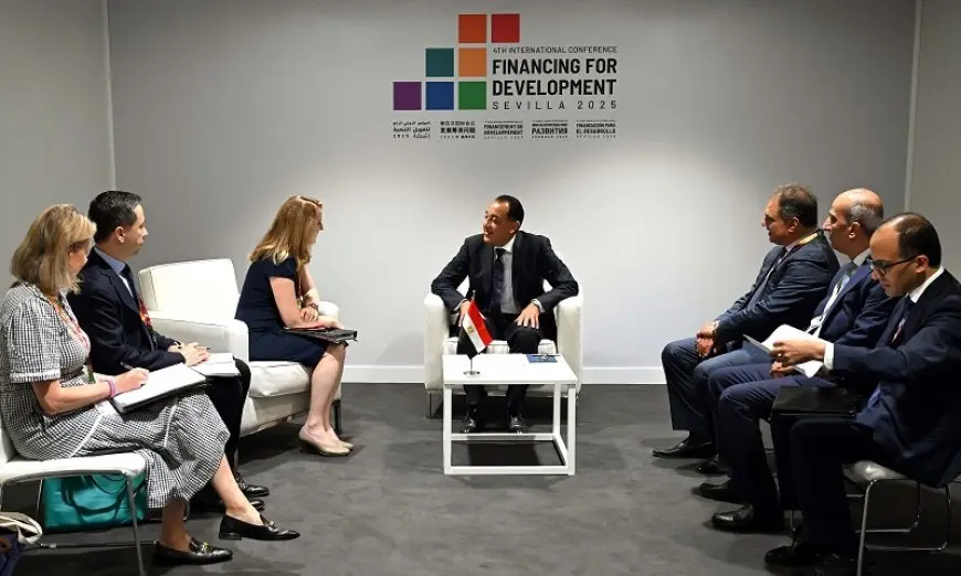 مدبولي يطلب تقديم الدعم اللازم من قبل المجتمع الدولي لمصر في ضوء الأعباء الملقاة على عاتقها