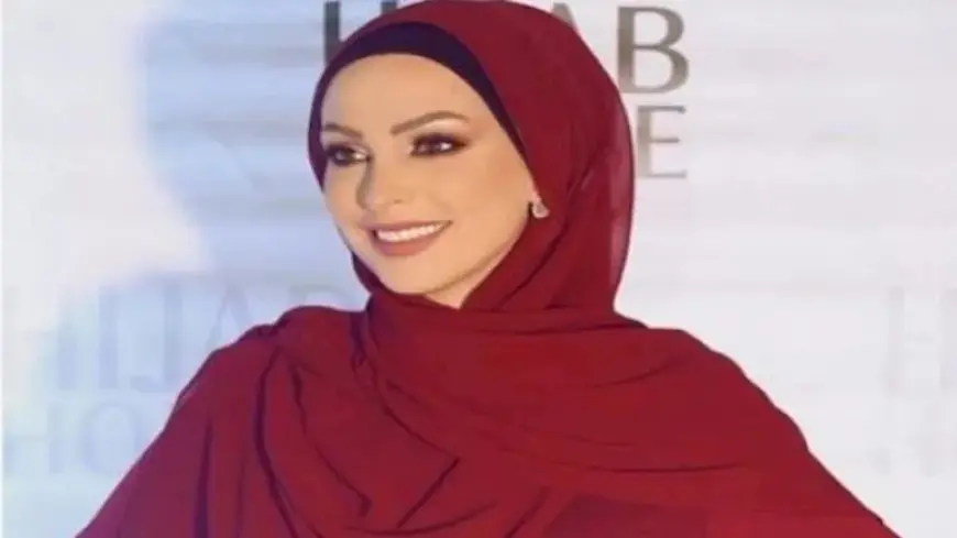 بالصور- أمل حجازي تعلن خلع الحجاب وتعلق:”مرحبا بالحياة”