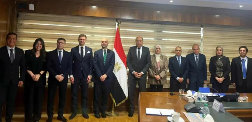 وزير الطيران يبحث مع وفد المنظمة الدولية للهجرة تعزيز التعاون المشترك في مجالات بيانات الركاب والتدريب