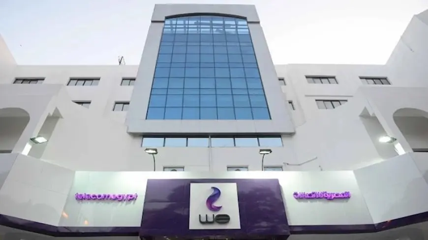 المصرية للاتصالات تنتهي من عمليات الإنزال ومسارات العبور للكابل البحري