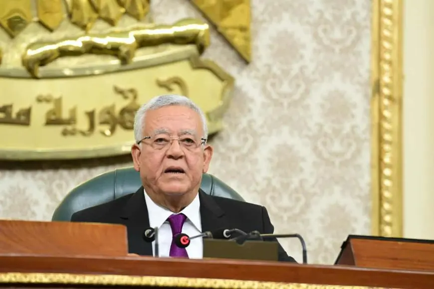 رئيس مجلس النواب يسأل الحكومة عن دستورية تعديلات قانون التعليم