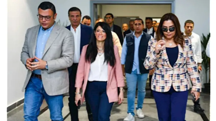 وزيرة التخطيط تشارك في افتتاح المركز التكنولوجي لخدمة المواطنين بالعلمين