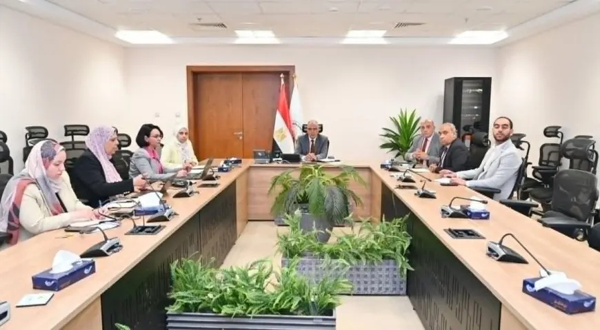 وزير الري يتابع إجراءات تحديث الخطة القومية للموارد المائية 2050