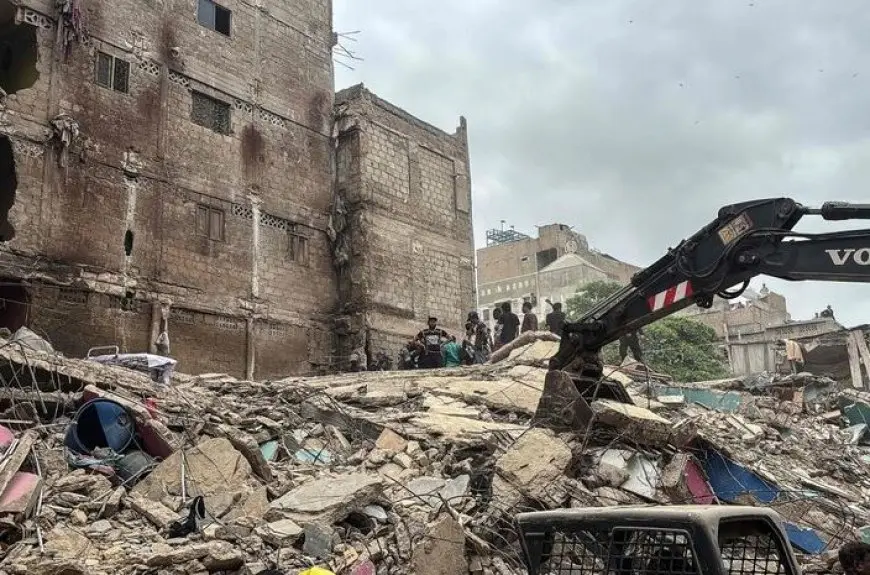 مقتل 6 أشخاص جراء انهيار مبنى متعدد الطوابق في باكستان