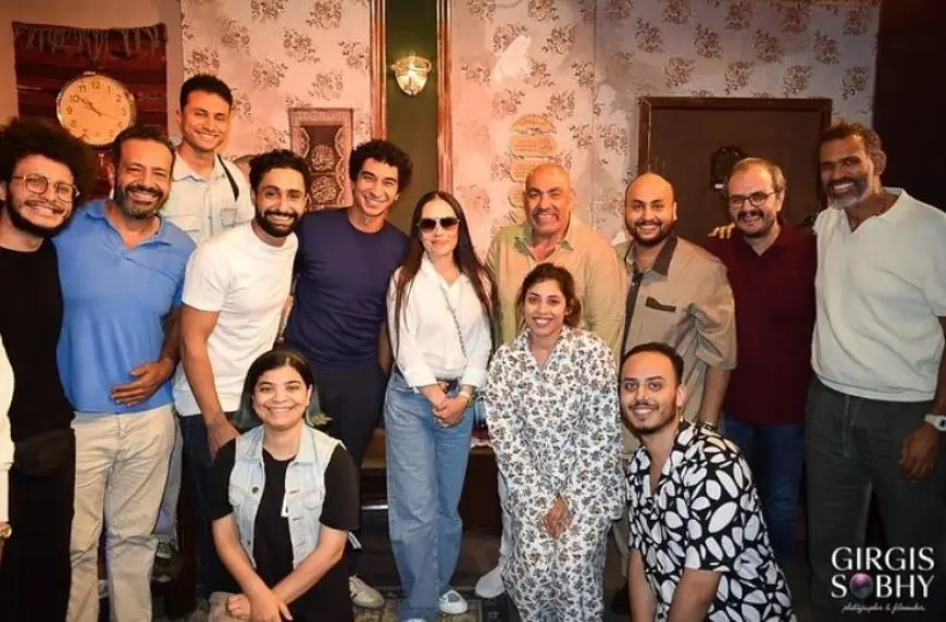 المخرج كريم الشناوي يشيد بعرض يمين في أول شمال ويدعو الجمهور لمشاهدته
