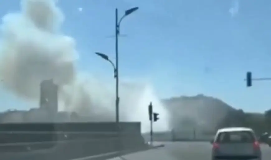 سوريا: حريق ضخم في منطقة محاذية لقصر الشعب الرئاسي في دمشق
