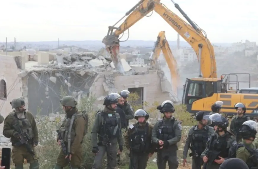 الاحتلال يداهم عدة منازل بالضفة ويعتقل 4 فلسطينيين