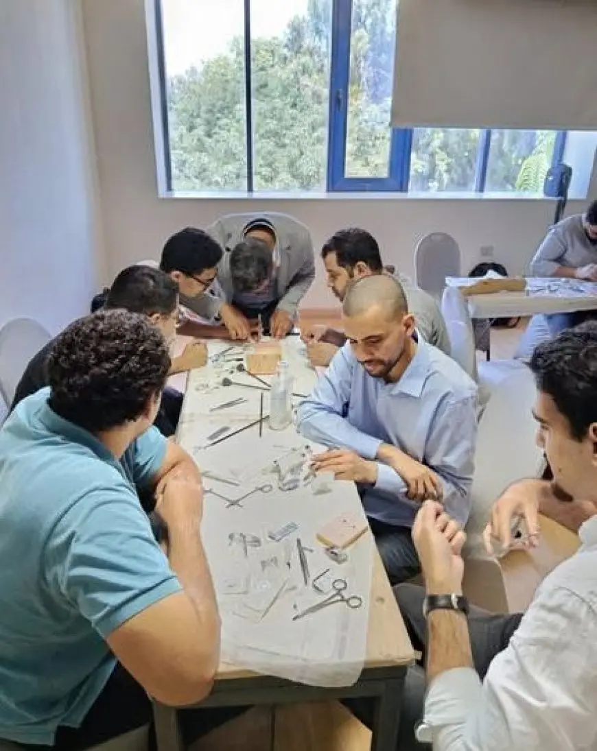 الصحة تنظم برنامجا تدريبيا متقدما في أساسيات الجراحة لتعزيز كفاءة الأطباء الشباب
