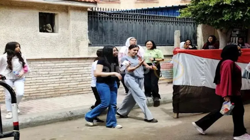 محتاج تركيز.. ارتياح بين طلاب الإسكندرية بعد الرياضيات البحتة