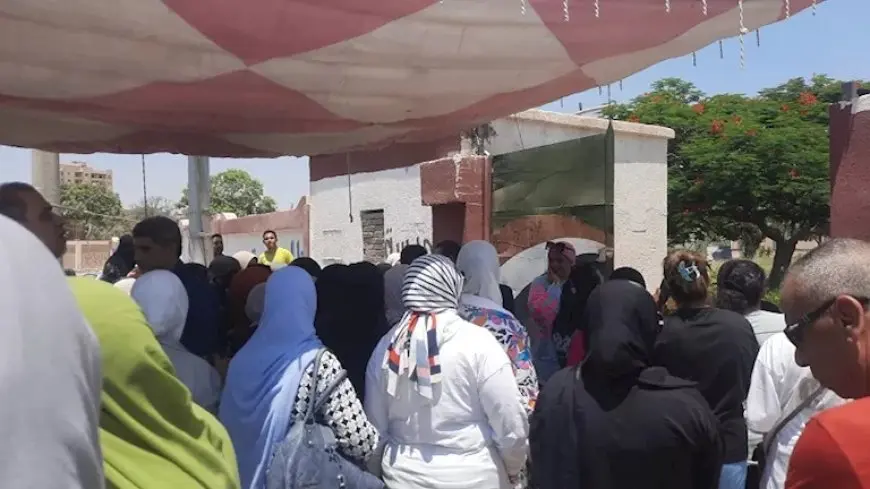 “عايز تركيز”.. آراء طلاب الثانوية بالإسماعيلية بشأن امتحان الرياضيات البحتة