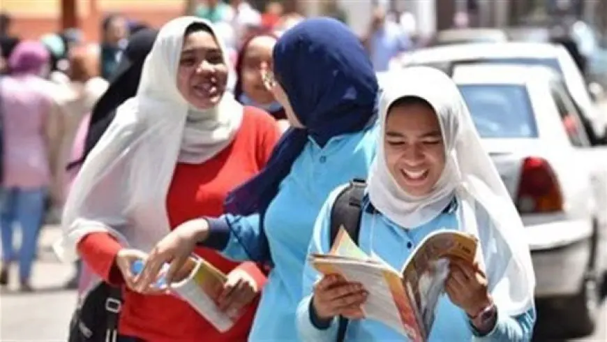 طلاب الثانوية العامة في الأقصر: الامتحان الرياضيات البحتة احتوى على بعض النقاط التي تتطلب تفكيرا عميقا
