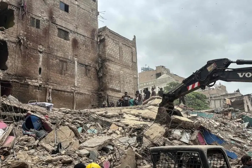 باكستان: ارتفاع حصيلة قتلى انهيار مبنى في كراتشي إلى 27 شخصيا
