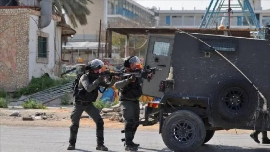 جيش الاحتلال الإسرائيلي يقتحم عدة مناطق بالضفة ويصيب ويعتقل فلسطينيين