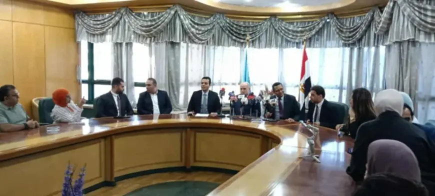 مستشار الرئيس الفلسطيني يعرب عن امتنانه لمواقف مصر الثابتة والداعمة للقضية الفلسطينية