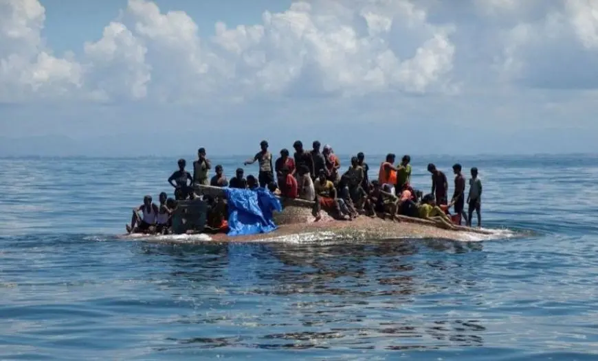 إندونيسيا تكثف عمليات البحث عن 29 شخصا مازالوا مفقودين بعد انقلاب عبارة