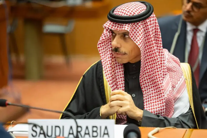 وزير الخارجية السعودي يبحث مع نظيره البريطاني المستجدات في المنطقة