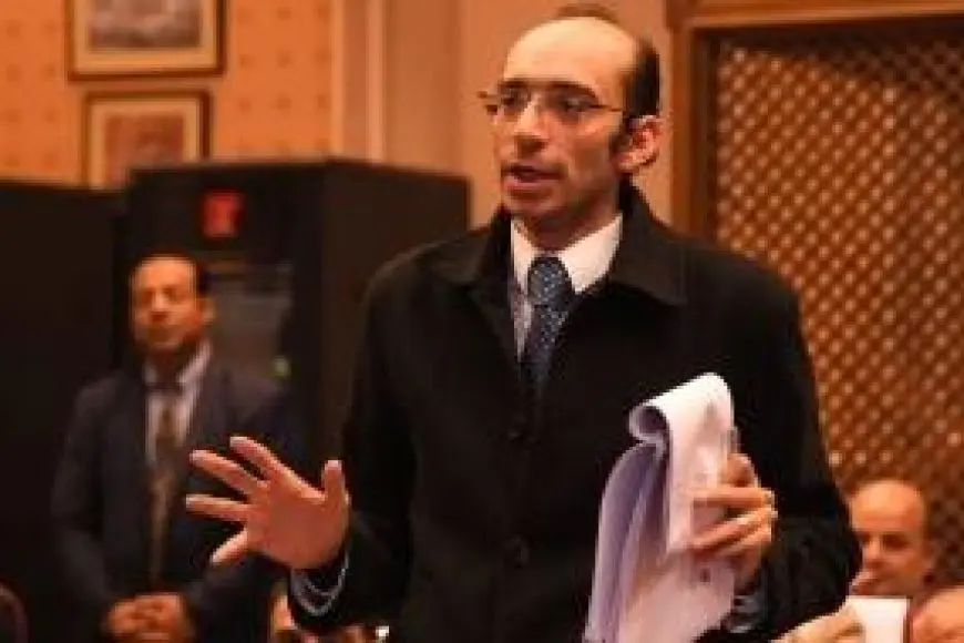النائب محمد عبدالعزيز يوافق على تعديلات قانون التعليم ويعترض على نسب النجاح المرتفعة في الدين