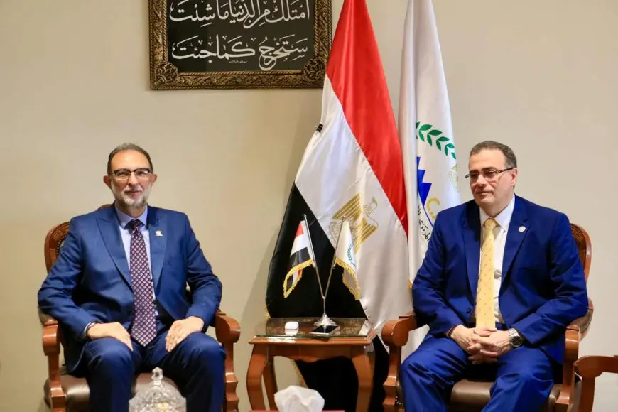 رئيس التنظيم والإدارة يستقبل رئيس سلامة الغذاء لبحث سبل التعاون المشترك