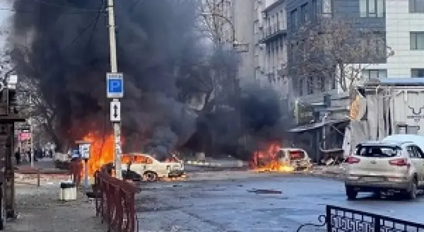 قتلى وجرحى في أوكرانيا جراء موجة جديدة من الهجمات بالمسيّرات الروسية