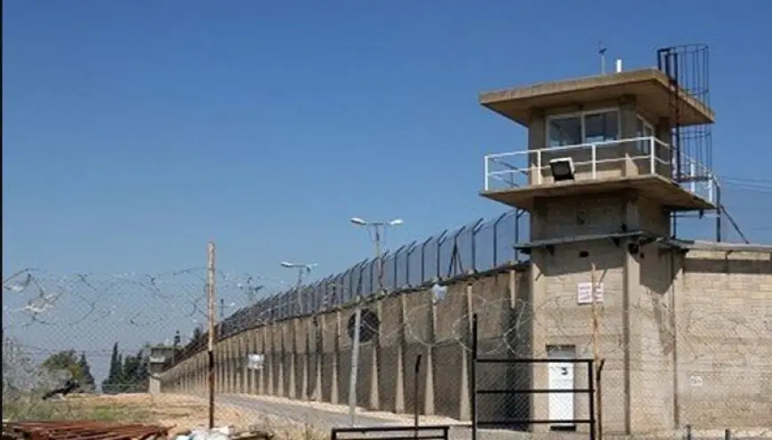 ارتفاع عدد الأسرى الفلسطينيين في سجون الاحتلال إلى نحو 10 آلاف و800